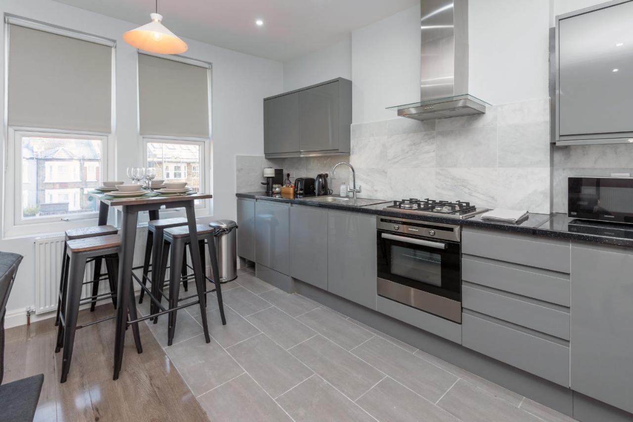 Taylor'S Apartment Wimbledon Londra Esterno foto
