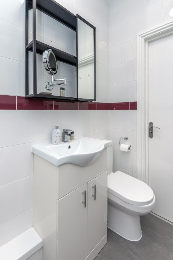 Taylor'S Apartment Wimbledon Londra Esterno foto