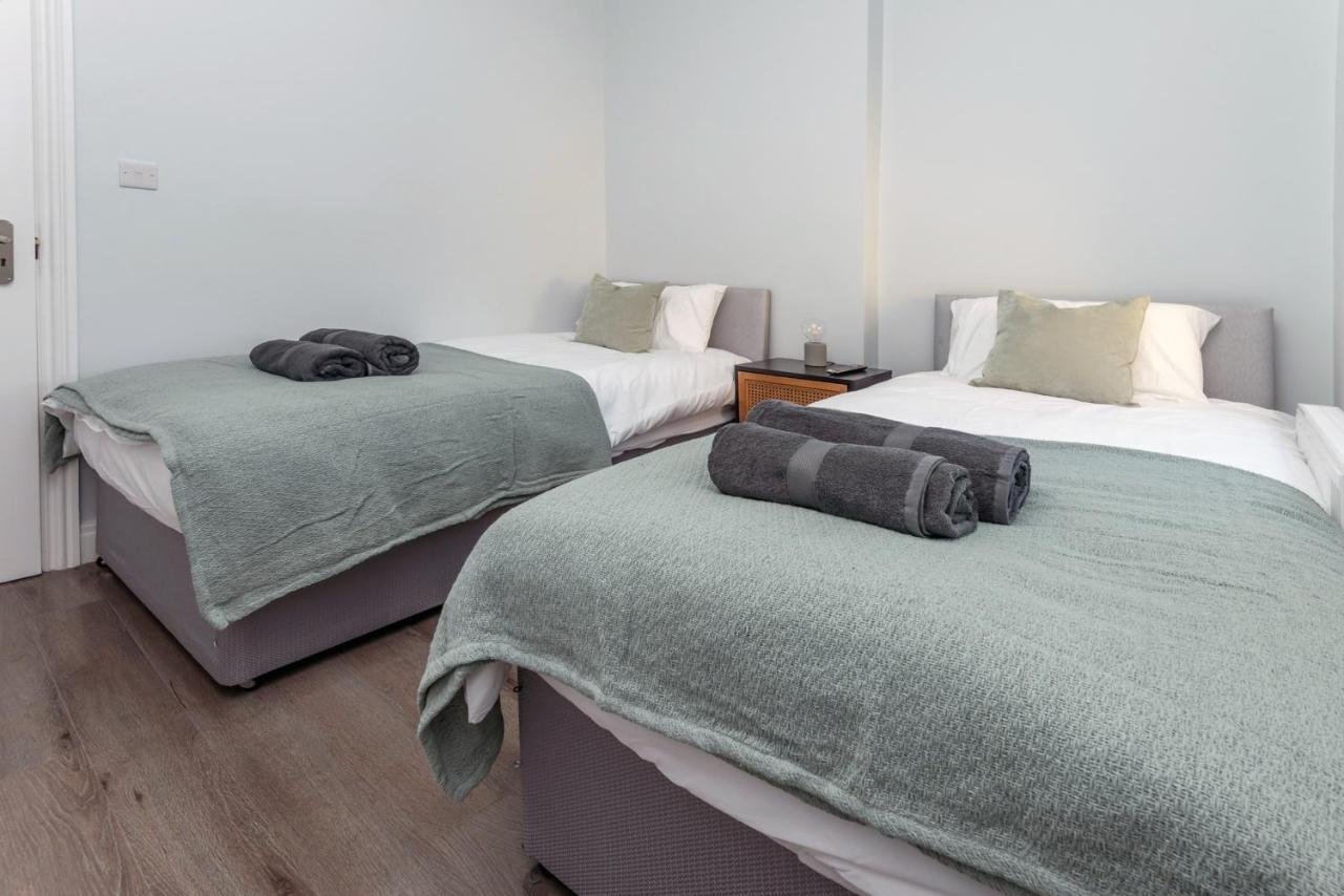 Taylor'S Apartment Wimbledon Londra Esterno foto